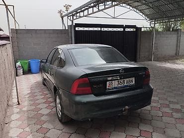 чешская ваза: Opel Vectra: 2000 г., 1.8 л, Ручные, Бензин, Седан — 6