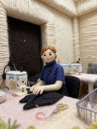 Швеи: Требуется швея на окантовку 
Район Киркомстром 
Фрунзе 61 Новопавловка — 1