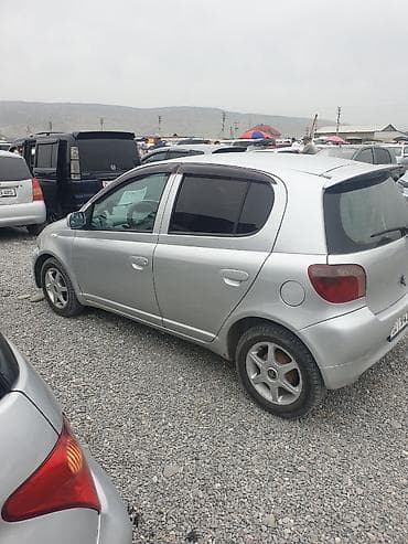 домик машина: Toyota Yaris: 2001 г., Автомат, Бензин, Хэтчбэк — 4