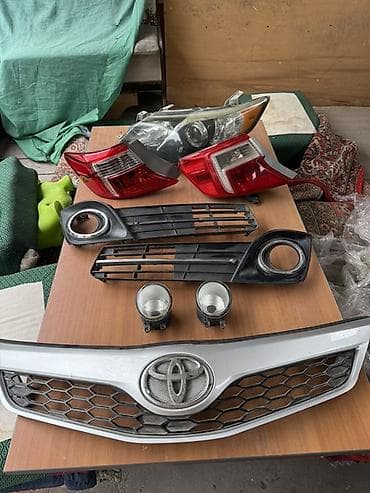 Решетка радиатора Toyota 2010 г., Оригинал at lalafo.kg Решетка радиатора Toyota 2010 г., Оригинал