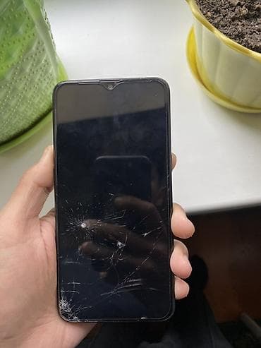 Техника и электроника: Samsung Galaxy A10, Б/у, 32 ГБ, цвет - Черный, 2 SIM — 1