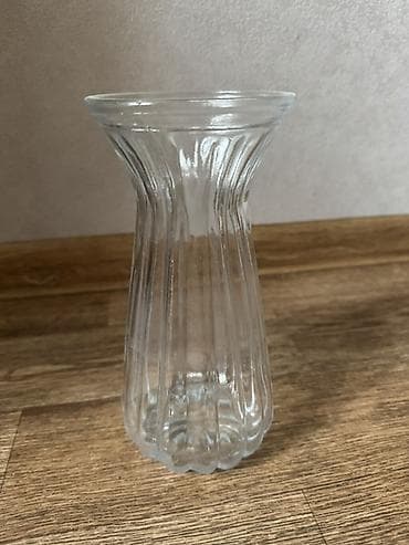 римская калона: Стеклянная ваза для цветов — 1