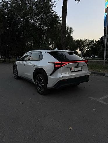 sprinter 2 7: Toyota bZ4X: 2022 г., Автомат, Электромобиль, Кроссовер — 6