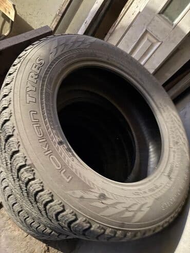 диски и шины на спринтер: Шины 235 / 65 / R 18, Зима, Б/у, Комплект, Китай, Nokian — 2