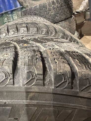 шины на нивы: Шины 225 / 65 / R 17, Зимняя шипованная, Б/у, Комплект, Внедорожные (АТ/МТ), Германия, Michelin — 2