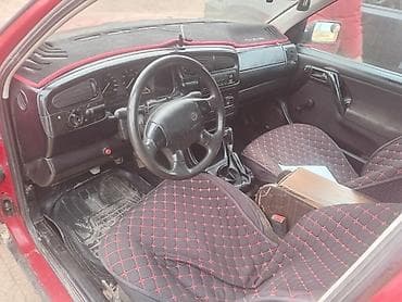 super soko: Volkswagen Vento: 1993 г., 1.8 л, Механика, Газ, Седан — 7