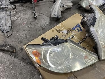 Комплект передних фар Honda Б/у at lalafo.kg Комплект передних фар Honda Б/у