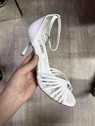 zaza туфли: Босоножки, 36, 37, 38, Zara, Новый, цвет - Белый, Самовывоз, Платная доставка — 2