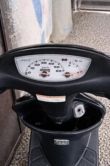 танк 180: Скутер Honda Dio (AF) 34 черного цвета 50 кубов. Права не нужны - — 2