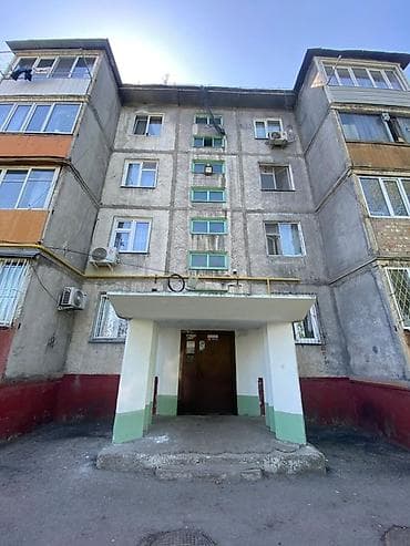 квартира 4 микрайон: 3 комнаты, 58 м², 104 серия, 2 этаж, Косметический ремонт — 1