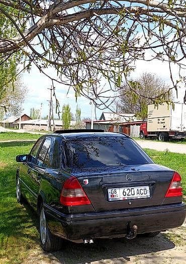 Транспорт: Mercedes-Benz C-Class: 1994 г., 1.8 л, Механика, Бензин — 4