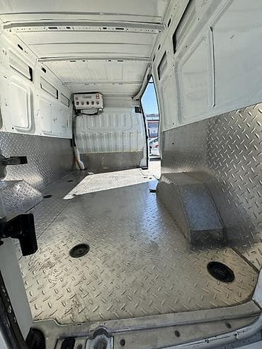 b class: Легкий грузовик, Стандарт, 3 т, Б/у — 6