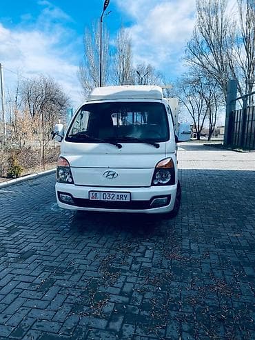 kia bongo: Легкий грузовик, Hyundai, Стандарт, 3 т, Б/у — 2