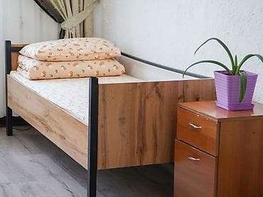 nomad hostel: 🏡 Койко-место в уютном хостеле 💰 Цены: • Сутки — 800 сом • Неделя — 5 — 9
