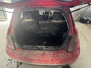 suzuki gn: Toyota Ist: 2002 г., 1.5 л, Автомат, Бензин, Хэтчбэк — 5