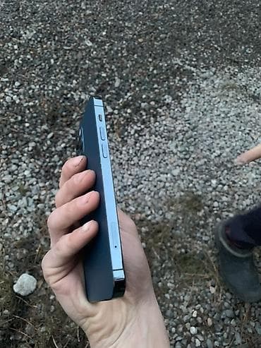 Айфон 12 про 256 гб АКБ75 родной 
Цвет синий фейс трутон все работает