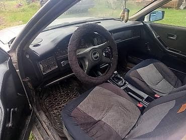 мотор 1.6: Audi 80: 1988 г., 1.8 л, Механика, Бензин, Бус — 3