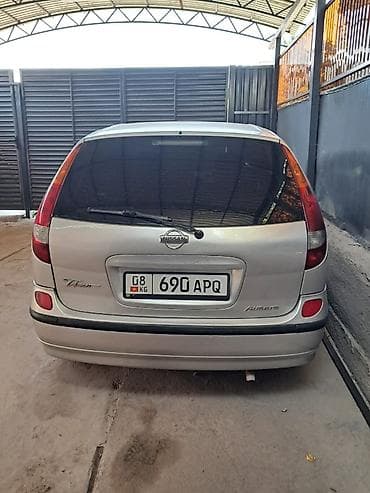 Транспорт: Nissan Almera Tino: 2001 г., 1.8 л, Механика, Бензин, Хэтчбэк — 2
