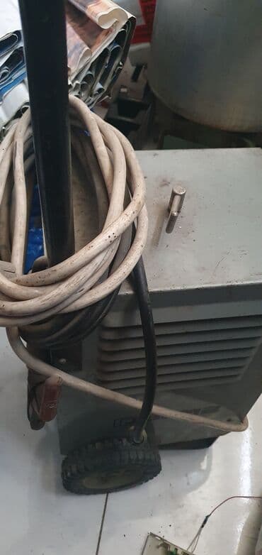 сварка полуавтамат: Сварочный аппарат *ТДМ-180* • *Год выпуска:* 1992 • *Мощность:* — 5