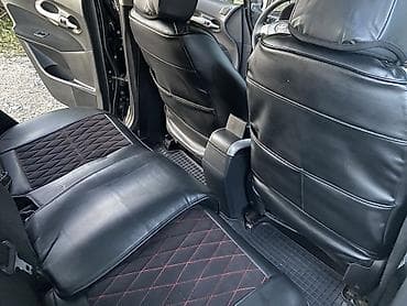 машина гольв: Toyota Auris: 2007 г., 1.4 л, Механика, Дизель, Хэтчбэк — 8