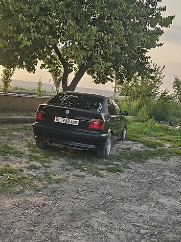 BMW 3 series: 2000 г., 1.9 л, Механика, Бензин, Хэтчбэк — 2