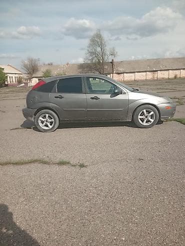 форд авто: Ford Focus: 2002 г., Хэтчбэк — 3