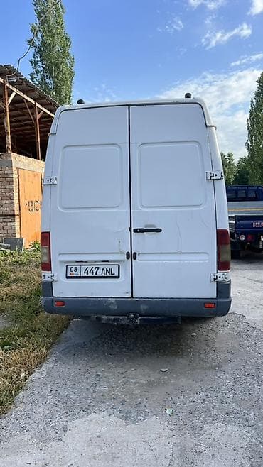 рул спринтер: Жеңил жүк ташуучу унаа, Mercedes-Benz, Стандарт, 3 т, Колдонулган — 4