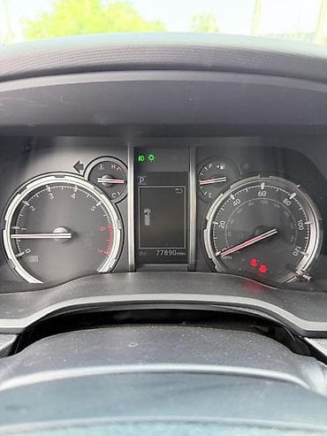 Toyota 4Runner: 2020 г., 4 л, Автомат, Газ, Внедорожник — 10