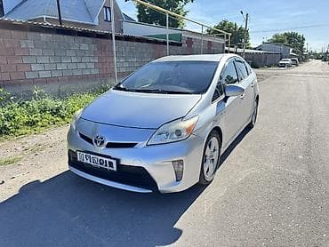 Toyota Prius: 2015 г., 1.8 л, Робот, Гибрид, Хэтчбэк