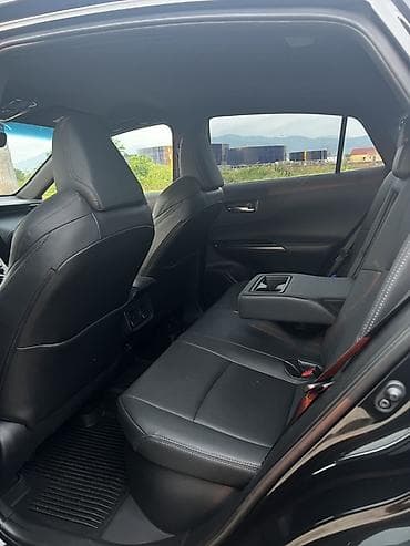 Toyota Venza: 2022 г., 2.5 л, Автомат, Гибрид, Кроссовер — 8