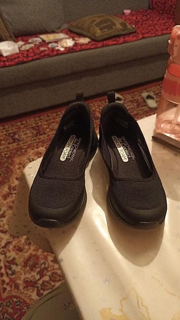 Жеке буюмдар: Женские балетки Skechers - Модель: Skechers (логотип на пятке), серия — 4