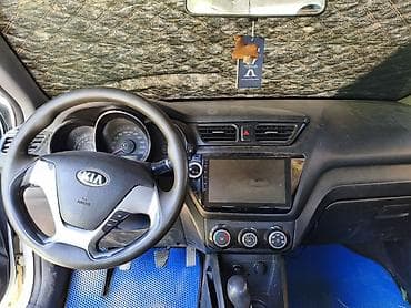 радар авто: Kia Rio: 2016 г., 1.6 л, Кол менен иштөөчү, Бензин, Седан — 4
