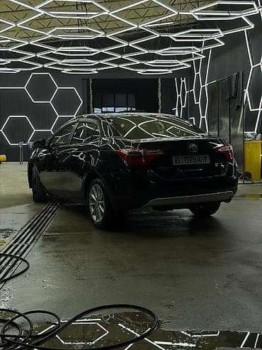 Toyota Corolla: 2014 г., 1.8 л, Автомат, Бензин — 3