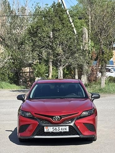 Toyota Camry: 2018 г., 2.5 л, Автомат, Бензин, Седан