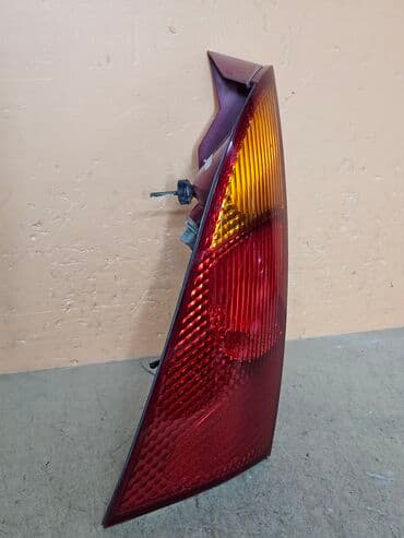 доберман купить щенка: Задний правый стоп-сигнал Ford 2000 г., Б/у, Оригинал, Германия — 3