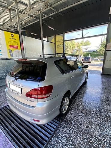 Toyota Ipsum: 2003 г., 2.4 л, Автомат, Бензин, Минивэн — 5