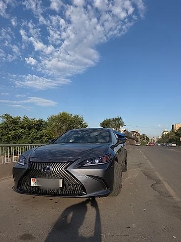 e 302: Lexus ES: 2019 г., 2.5 л, Вариатор, Гибрид, Седан — 1