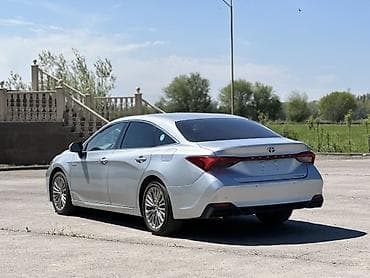 x5 2019: Toyota Avalon: 2019 г., 2.5 л, Вариатор, Гибрид, Седан — 4