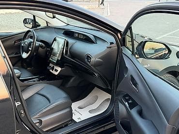 prius plus: Toyota Prius: 2018 г., 1.8 л, Вариатор, Гибрид, Хэтчбэк — 6