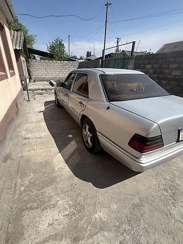 салон сиденья на мерседес 124: Mercedes-Benz W124: 1993 г., Седан — 9