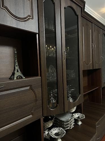 шкаф с тумбочками: Стенка-шкаф, Тип стенки-шкафа: Другой тип шкафа-стенки, Другое назначение, Б/у, Особенности: Для хранения посуды — 2