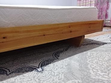 sofa bed: Двуспальная кровать из массива дерева с реечным основанием делал сам — 5