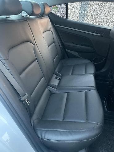 Продажа авто: Hyundai Elantra: 2017 г., Автомат, Седан — 8