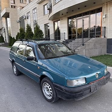 Volkswagen Passat Variant: 1992 г., 1.8 л, Механика, Бензин, Универсал