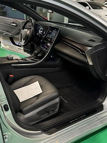 срочный продаю авто: Toyota Avalon: 2020 г., 2.5 л, Вариатор, Гибрид, Седан — 10