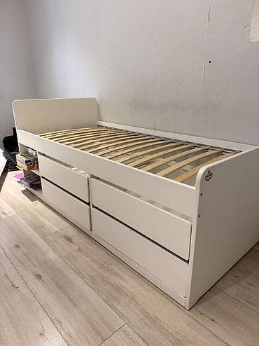 1) Кровать ИКЕА СЛЭКТ Размер 90*200см - Встроенные выдвижные ящики