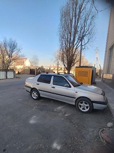 венто: Volkswagen Vento: 1992 г., 1.8 л, Механика, Бензин, Седан — 4