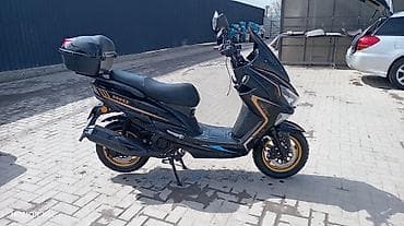 фикс тмл: Макси-скутер 150 куб. см, Бензин — 9