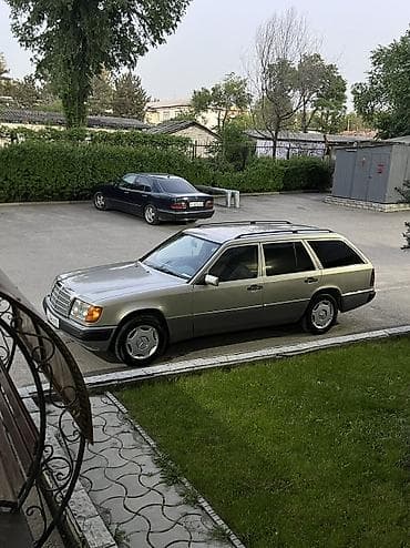 Mercedes-Benz E-Class: 1992 г., 2.3 л, Автомат, Бензин, Универсал