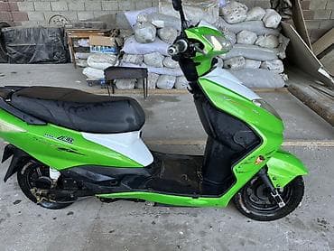 Электр транспорту: Скутер Feige Power Sport, ярко‑зелёный

Без аккумулятора — 2